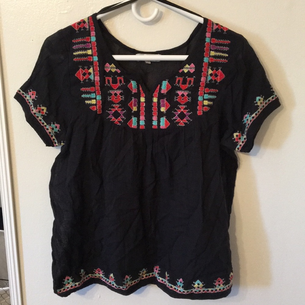 Women’s tribal top